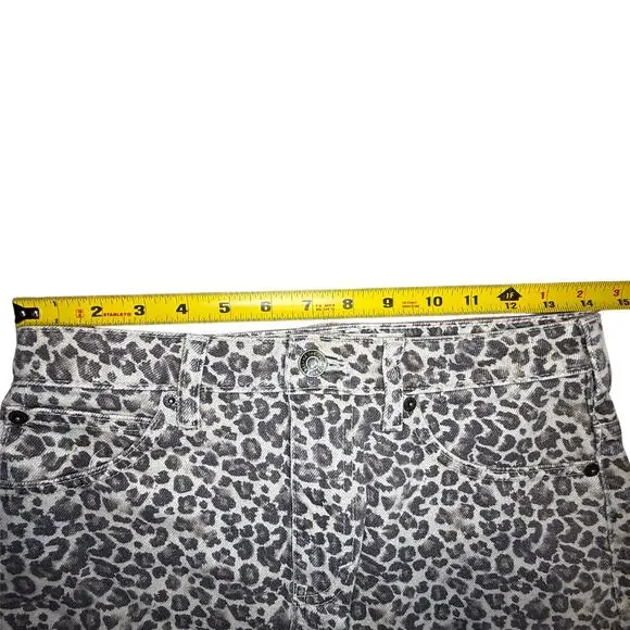 Free People We The Free Bailey Leopard Print Frayed Hem Denim Mini Skirt Sz 26 - Picture 8 of 11